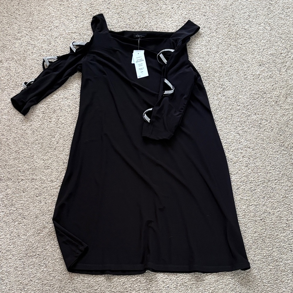 Chic One Shoulder Black Dress with Silver Detailing